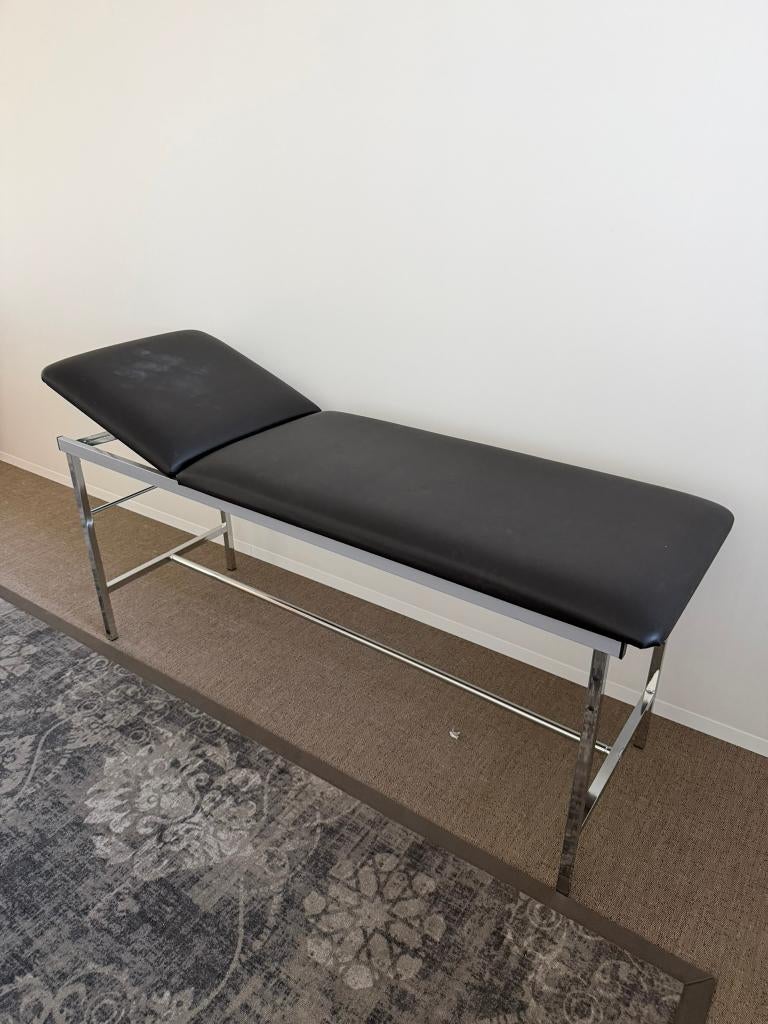 Table d’examen / lit médical – Très bon état, Maison & Meubles, Chambre à coucher | Lits, Comme neuf, Noir, Réglable, Enlèvement