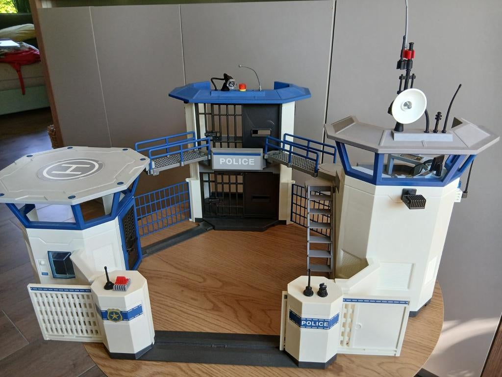 Playmobil city, politiebureau met gevangenis, Kinderen en Baby's, Speelgoed | Playmobil, Ophalen, Zo goed als nieuw