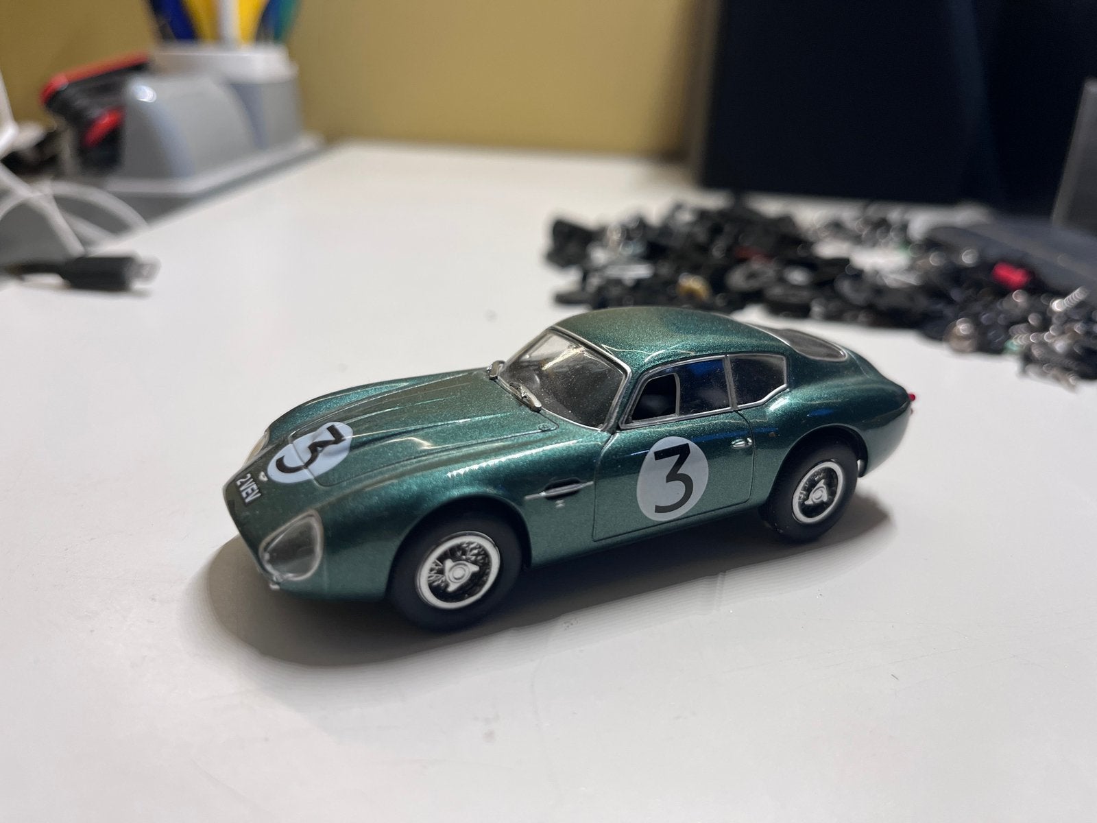 1/43 Aston Martin DBR4 GT Zagato. OXFORD MODEL., Ophalen, Gebruikt, Auto