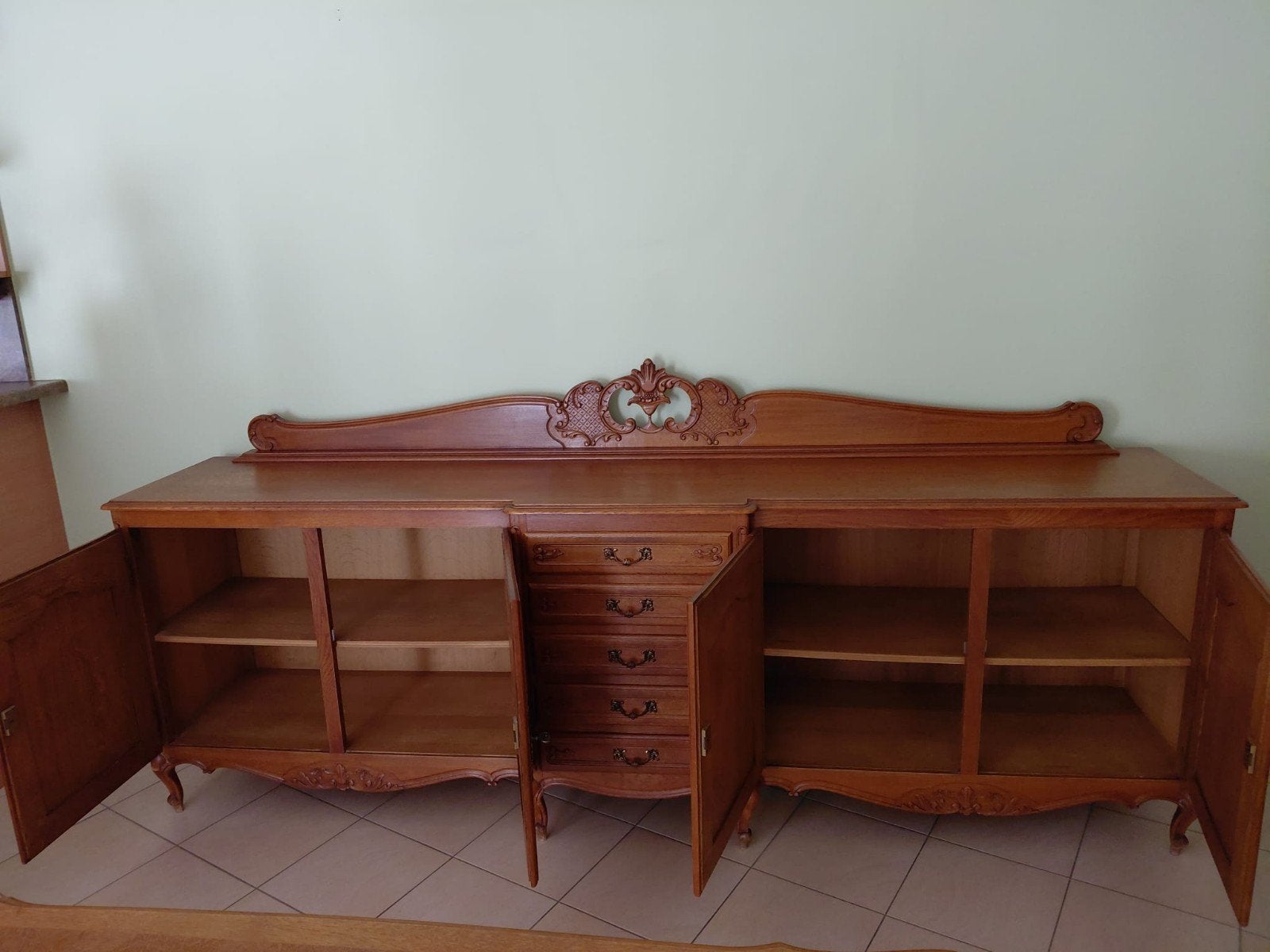 Buffetkast, Ophalen