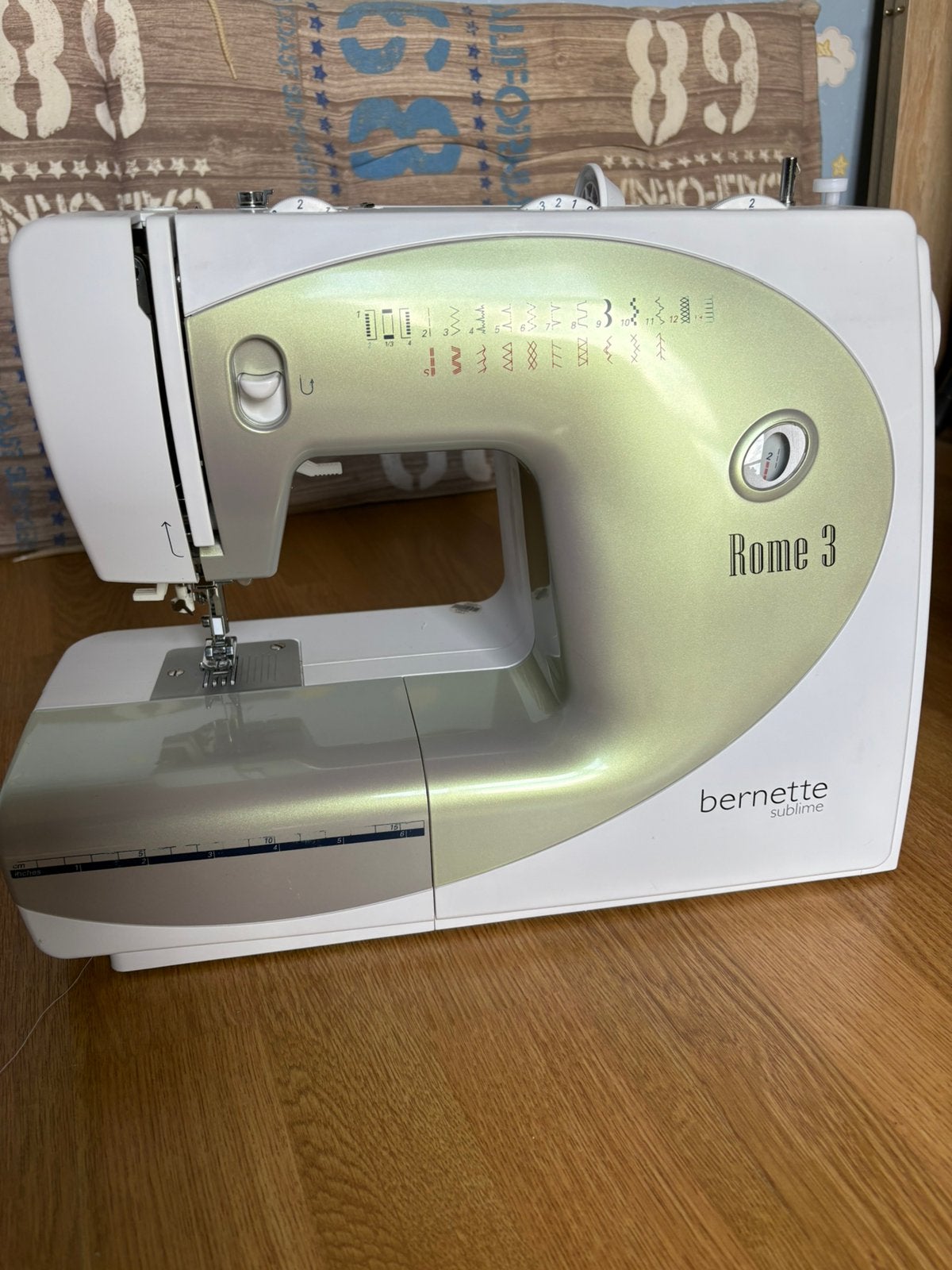 Naaimachine Bernette Rome 3, Hobby en Vrije tijd, Naaimachines en Toebehoren, Ophalen, Zo goed als nieuw, Naaimachine, Bernina