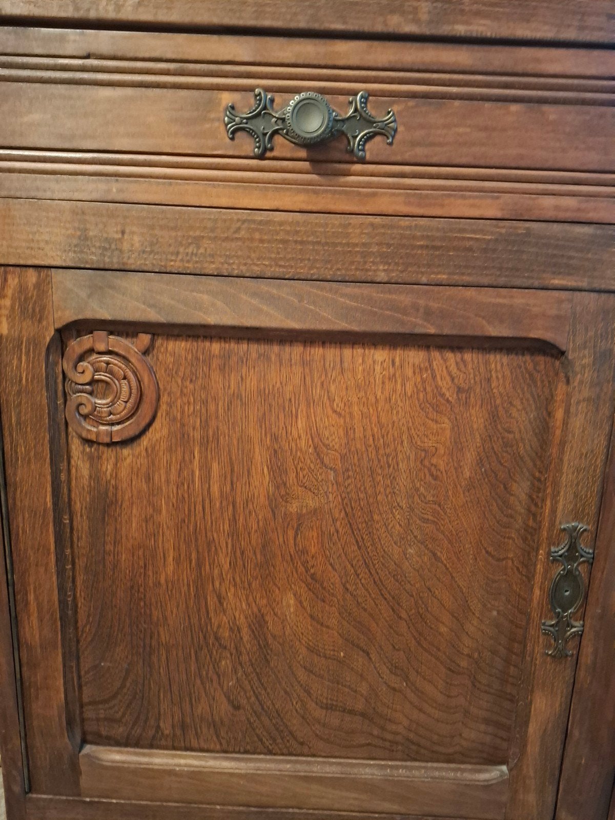 Commode classique en chêne avec miroir, Enlèvement