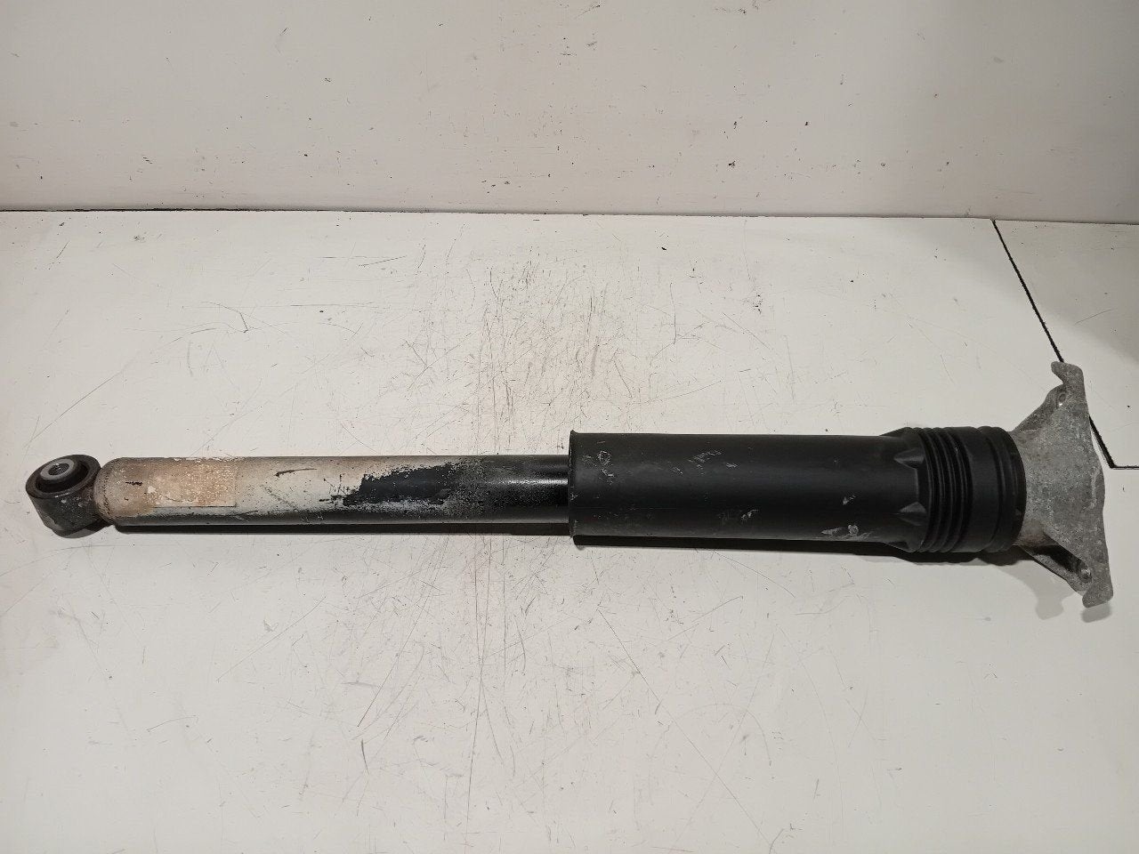 Schokbreker rechts achter Opel Astra, Auto-onderdelen, Onderdelen@venauto.nl, Van der Ven Autorecycling B.V., Gebruikt, Ettenseweg 76, 4706 PB Roosendaal, The Netherlands