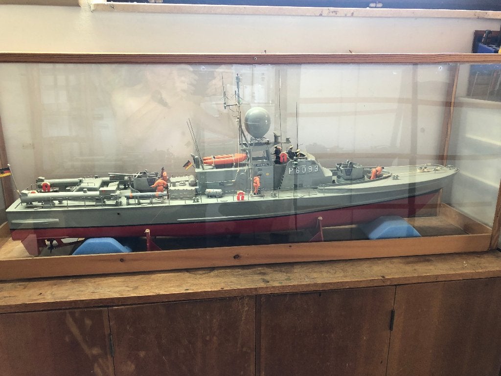 Bateau à moteur Graupner « Wiesel » RC, Hobby & Loisirs créatifs, Enlèvement, Comme neuf, Plus grand que 1:32, Autres marques