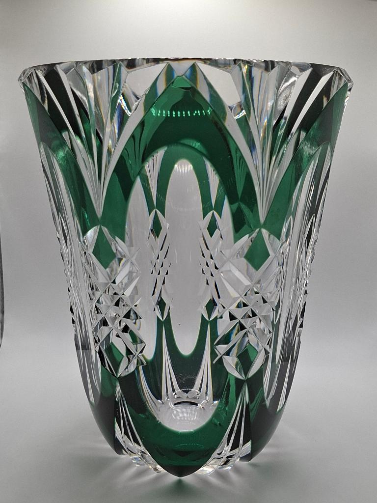 Vase du Val Saint Lambert. Signé, Ophalen