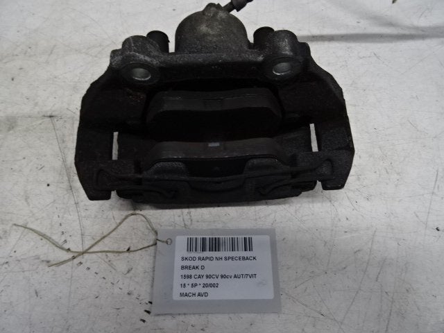 ETRIER DE FREIN AVANT DROIT Skoda Rapid (01-2012/12-2019), Utilisé, Skoda