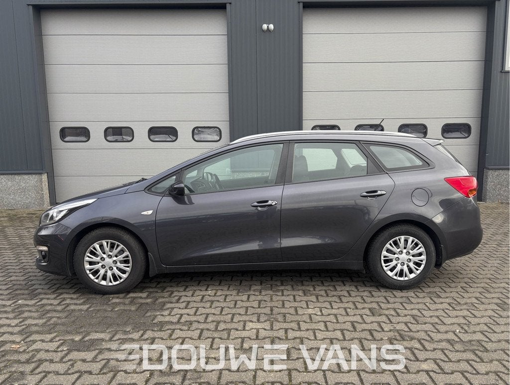 Kia Ceed Attract Airco 1.4 Stuurverwarm. Hill Assist Isofix, Autos, Argent ou Gris, Achat, Euro 6, Entreprise