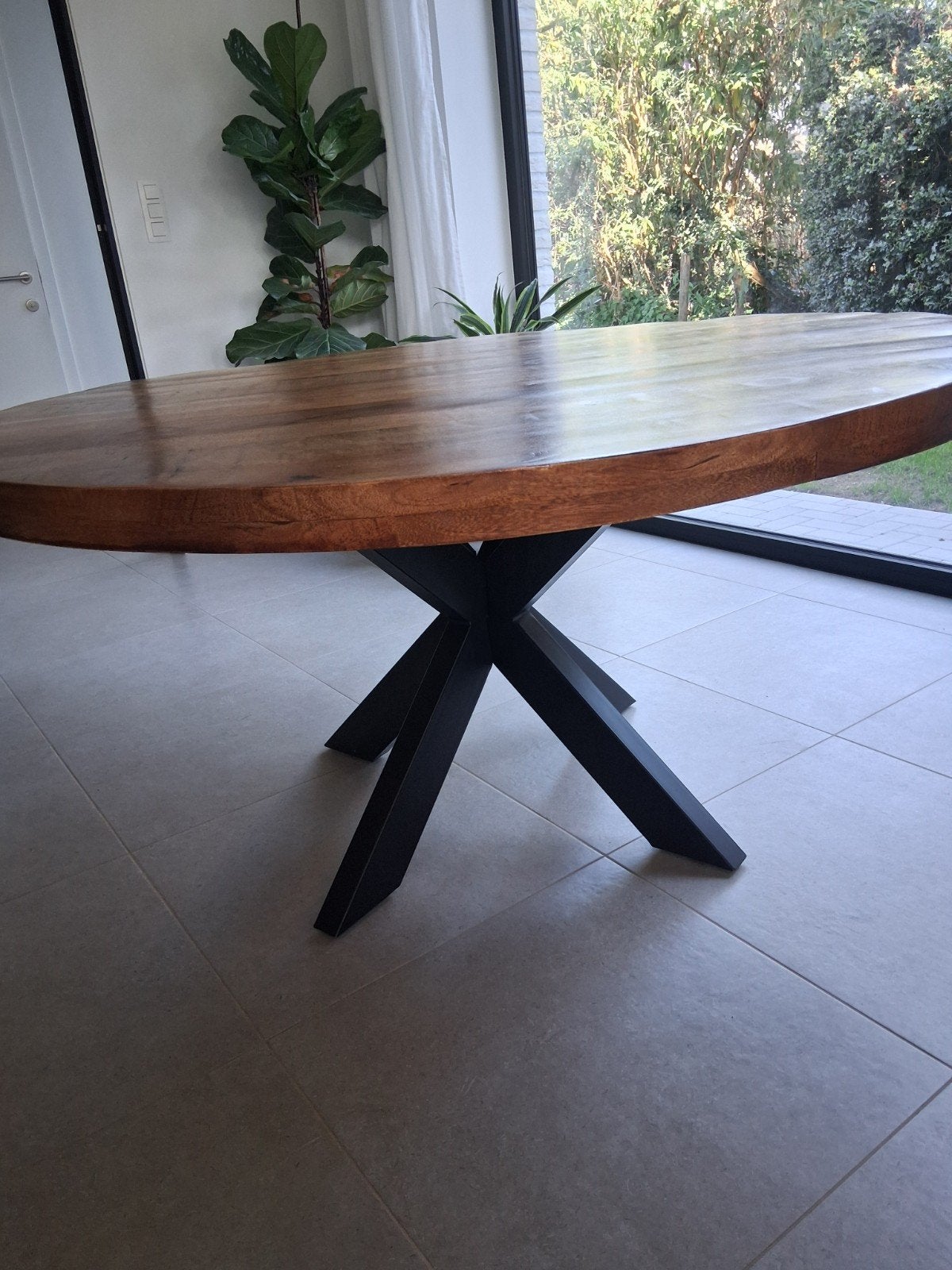 Ronde mangohouten eettafel, Ophalen, Zo goed als nieuw, Rond