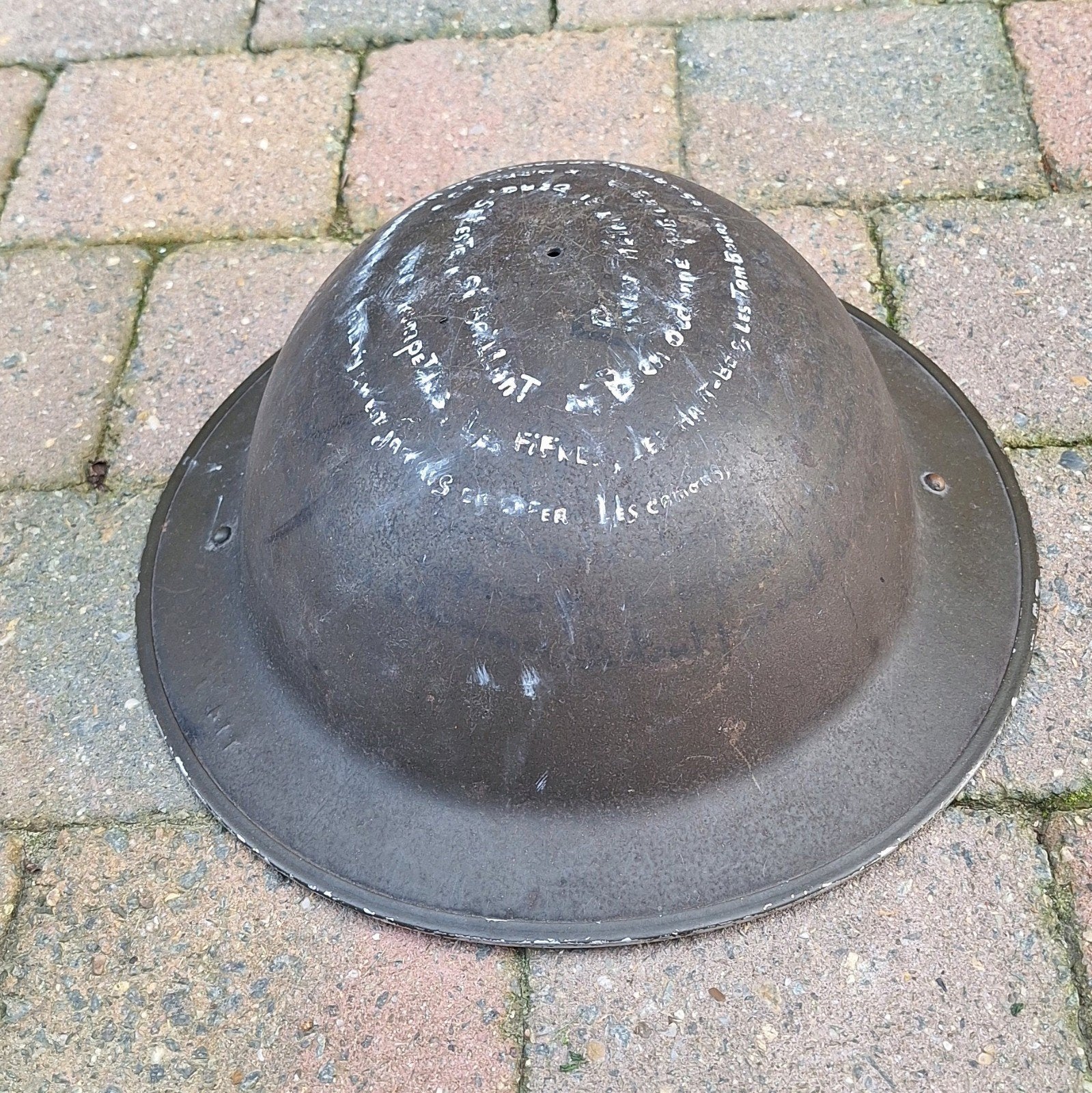 Coque de casque anglais BMB 1943, Collections, Objets militaires | Seconde Guerre mondiale, Enlèvement