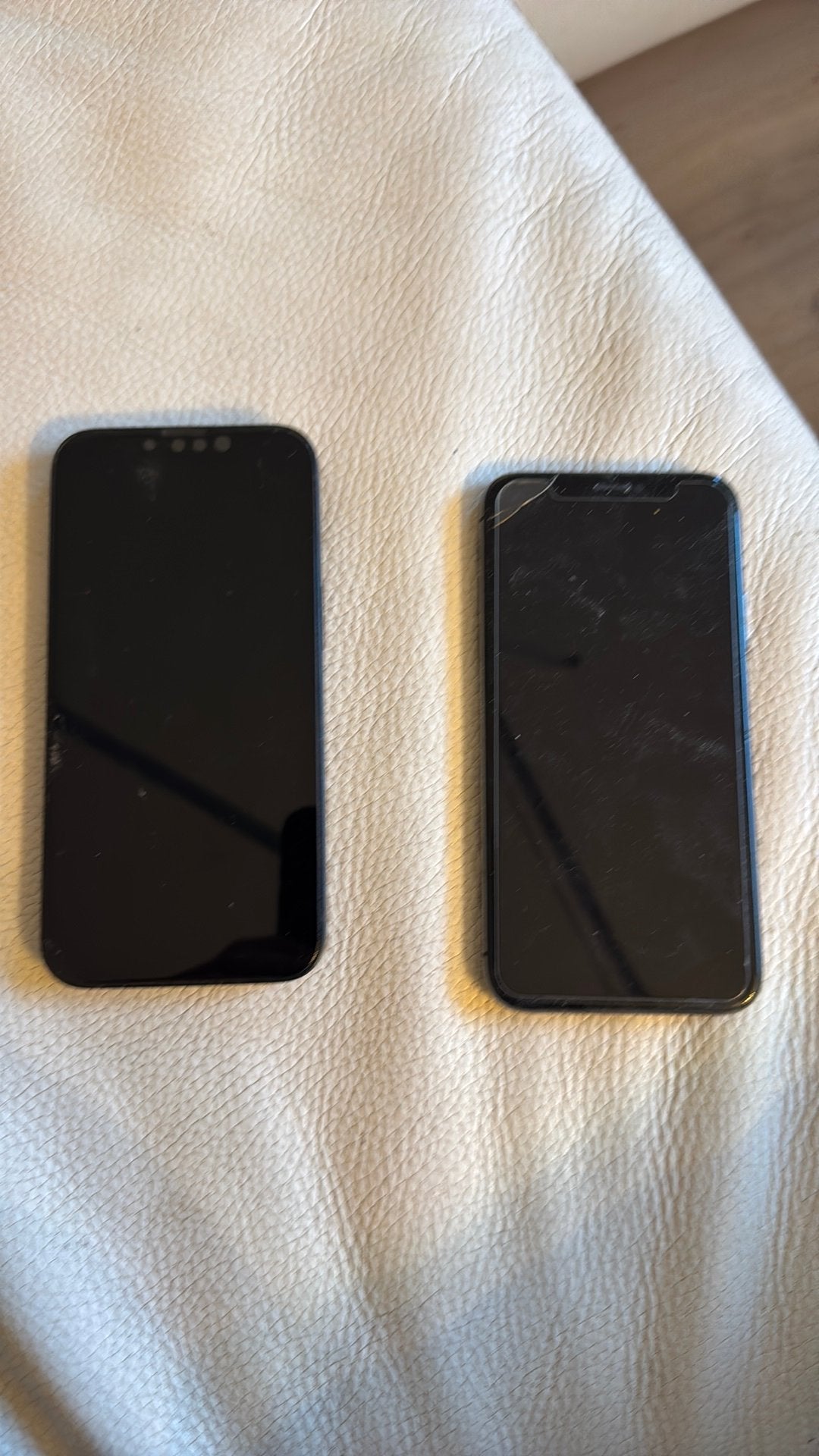 2 iPhones défectueux, Télécoms, Téléphonie mobile | Apple iPhone, Enlèvement, Ne fonctionne pas, 64 GB, Sans abonnement