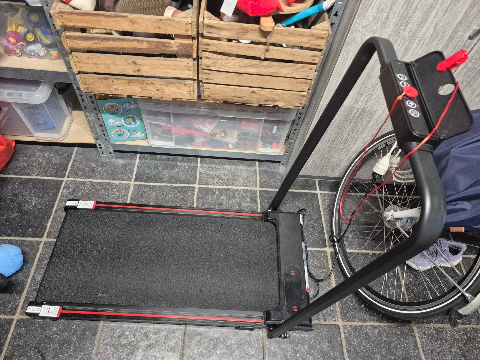 Opvouwbare loopband/wandelpad 1-8km/u helling 7%, Ophalen