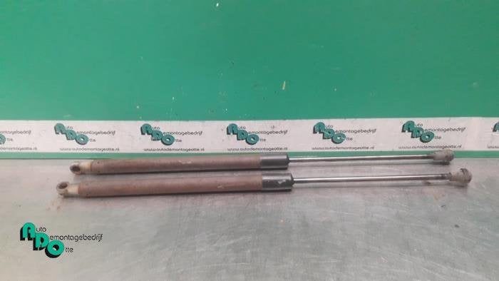 Kit amortisseur gaz hayon d'un Audi A3 (A3 03-), -, 3 mois de garantie, Audi, Utilisé