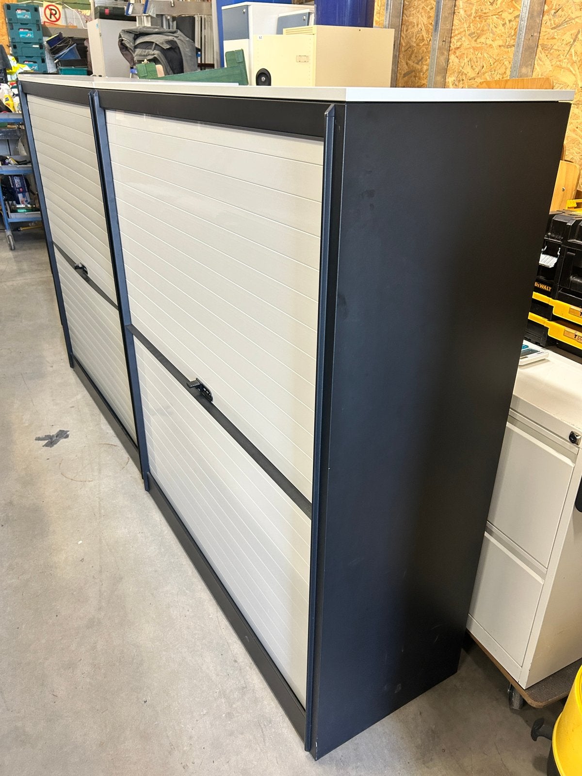 Armoire, rideau, métallique, atelier 120x140x45, Enlèvement, Gris