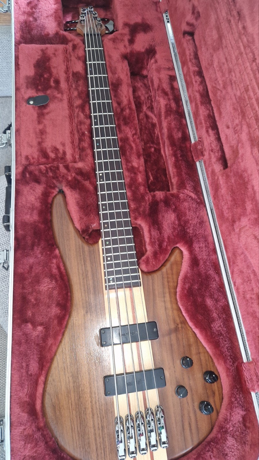 Ibanez Sdgr 1005 prestige, Muziek en Instrumenten, Snaarinstrumenten | Gitaren | Bas, Ophalen