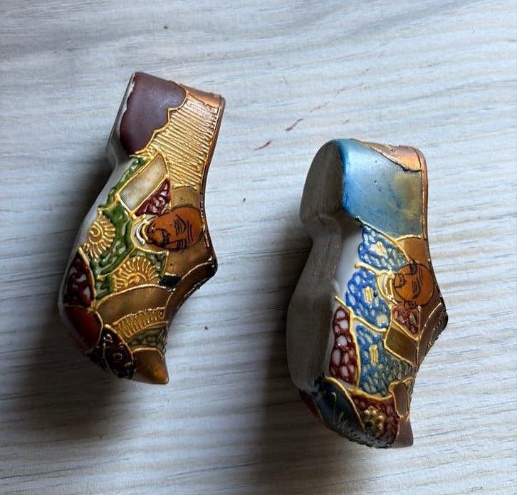 Vintage Satsuma-stijl miniatuur schoentjes – Japan, Ophalen of Verzenden