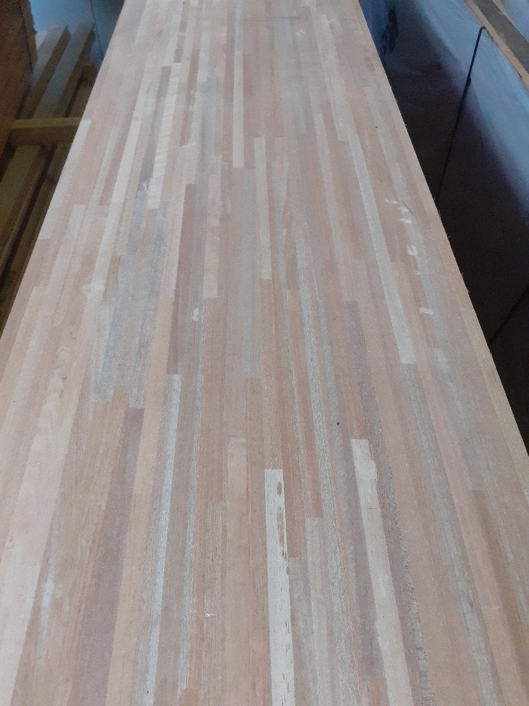 252 pièces de panneaux Meranti 40x600x4250mm - laminés, Enlèvement ou Envoi, Neuf, Bois, 20 à 50 mm