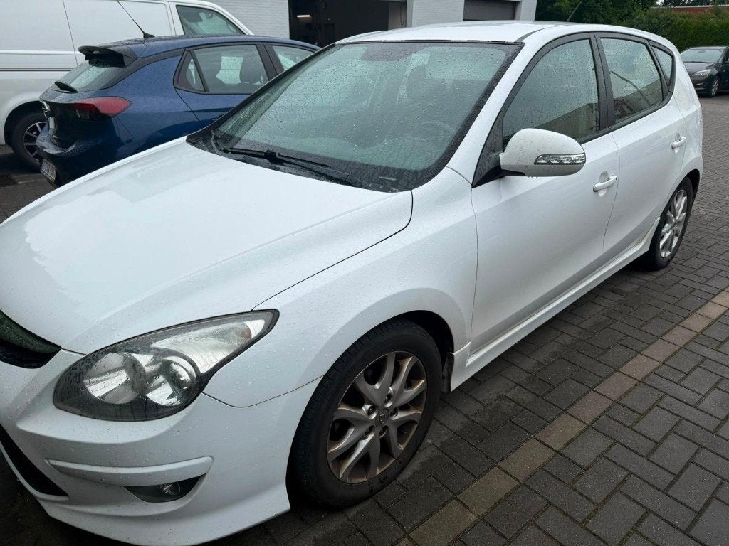 Hyundai i30 1.6 diesel met airco, Autos, Hyundai, Euro 5, Entreprise, Boîte manuelle, 5 portes
