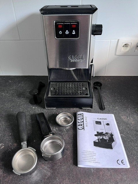 Gaggia classic, Café moulu, Machine à espresso, Réservoir d'eau amovible, Enlèvement