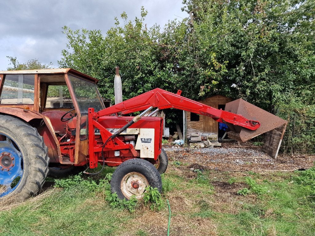 Tracteur INTERNATIONAL 654 + chargeur - PRET A TRAVAILLER, Articles professionnels, Agriculture | Tracteurs, Enlèvement, Oldtimer/Ancêtre