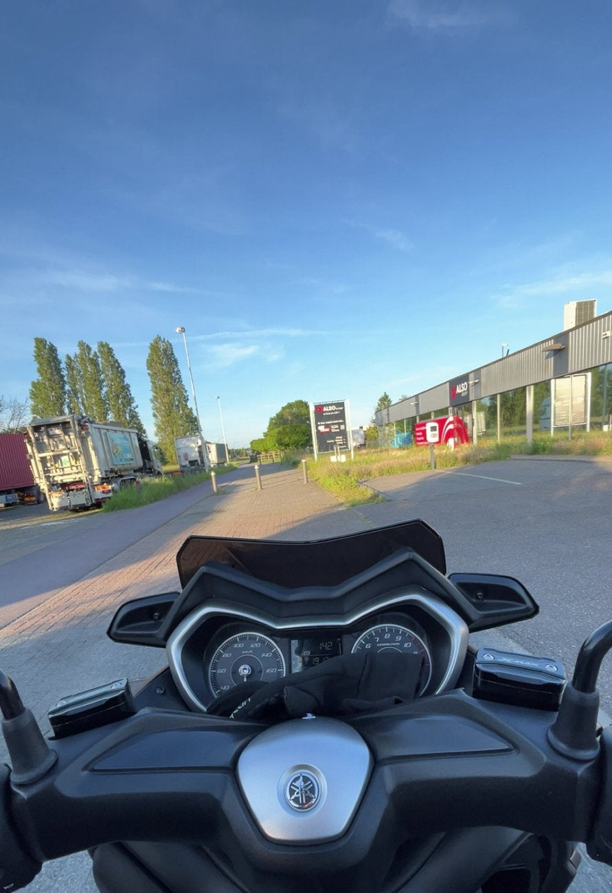 Mooie Yamaha xmax 125cc in aanbieding, Motoren, Particulier