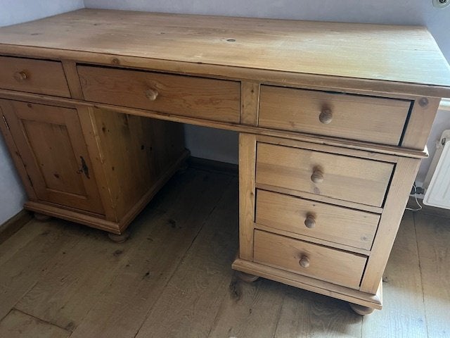 Massief grenen bureau met laden en zijkasten, Huis en Inrichting, Ophalen, Hout