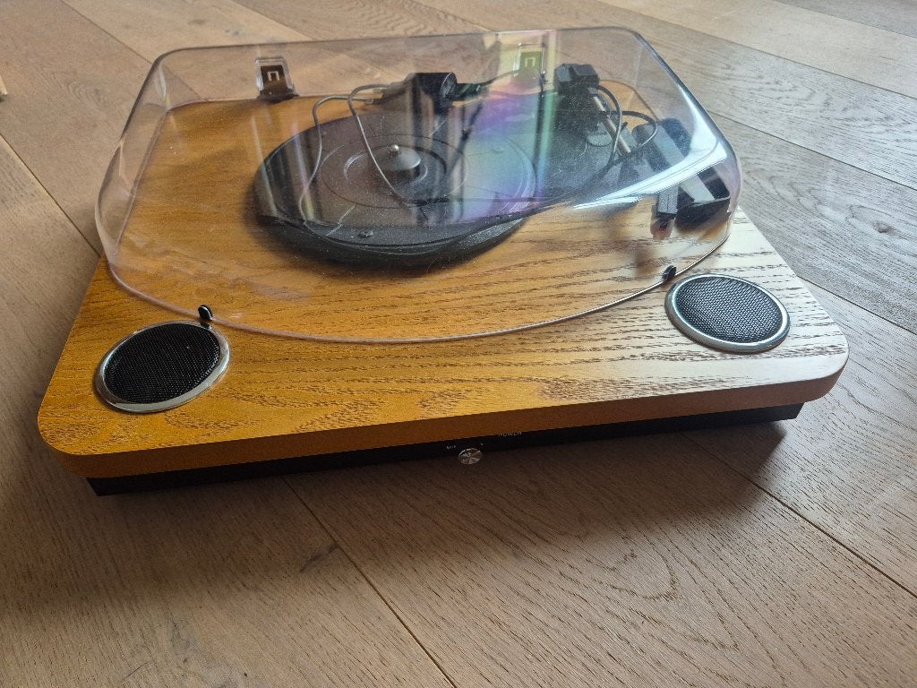 Platenspeler met houten onderblad en ingebouwde boxen, Muziek en Instrumenten, Ophalen, Zo goed als nieuw
