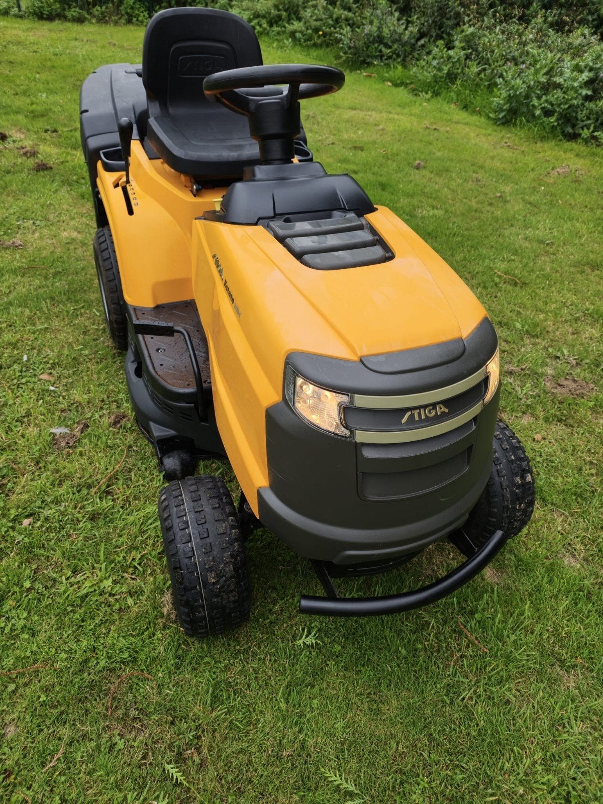 Tracteur tondeuse Stiga 16.5cv + kit Mulching, Stiga, Moins de 90 cm, Comme neuf, Enlèvement
