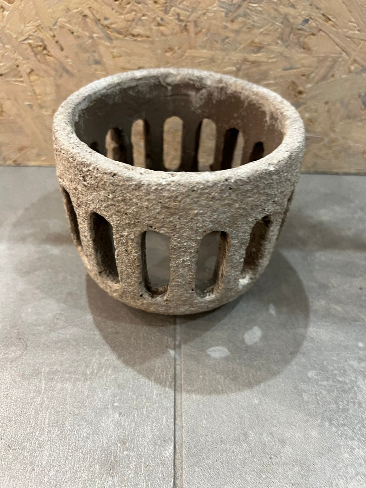 Aardewerk windlicht beige - 12x12x10cm, Huis en Inrichting, Woonaccessoires | Kandelaars en Kaarsen, Ophalen, Zo goed als nieuw