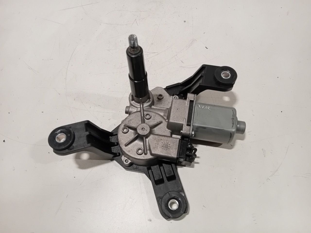 Ruitenwissermotor achter Opel Astra, Onderdelen@venauto.nl, Van der Ven Autorecycling B.V., Gebruikt, Ettenseweg 76, 4706 PB Roosendaal, The Netherlands