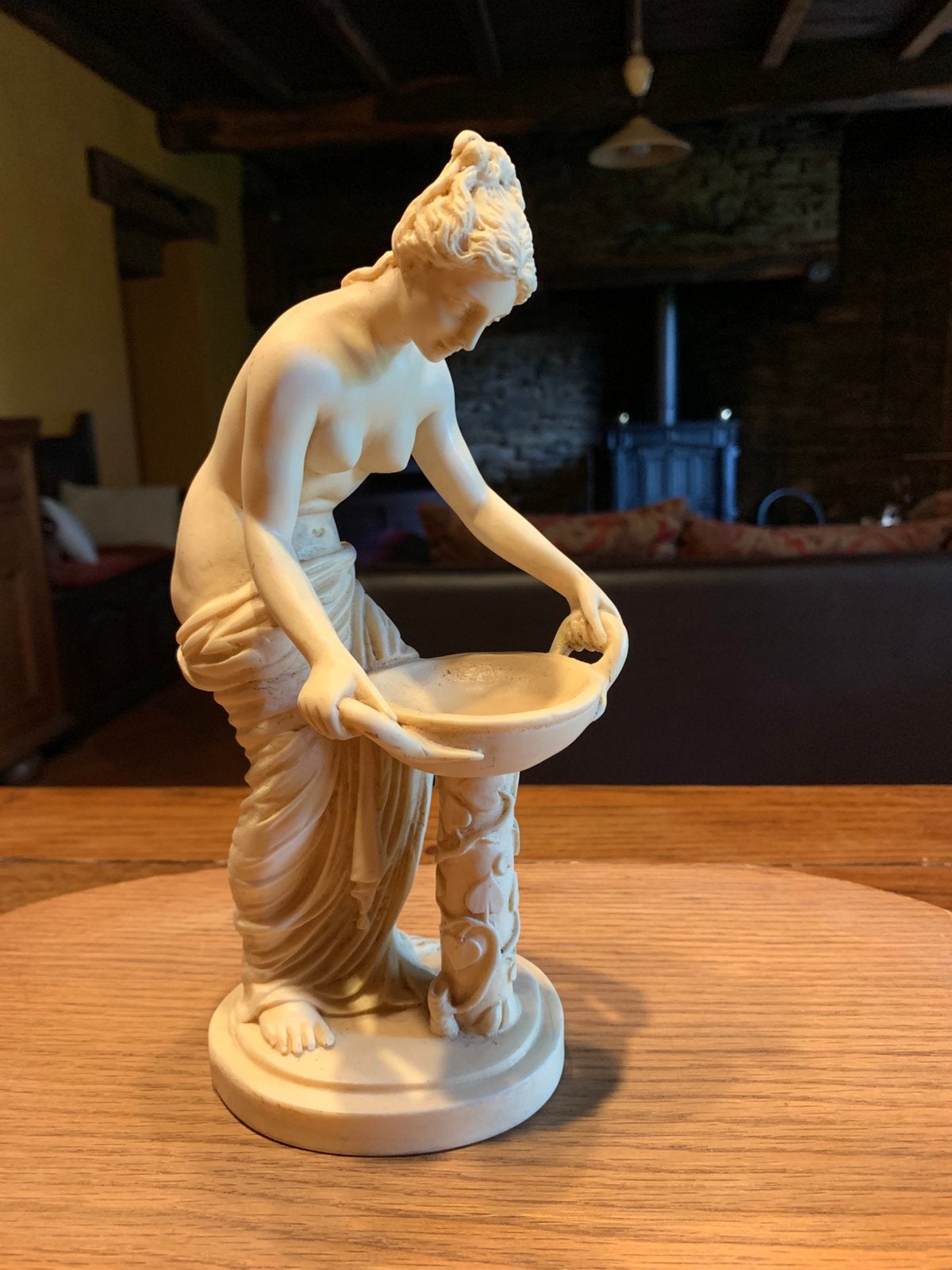 Statue italienne « Hestia » G. Ruggeri (Albast/Resin) Italie, Enlèvement ou Envoi, Comme neuf