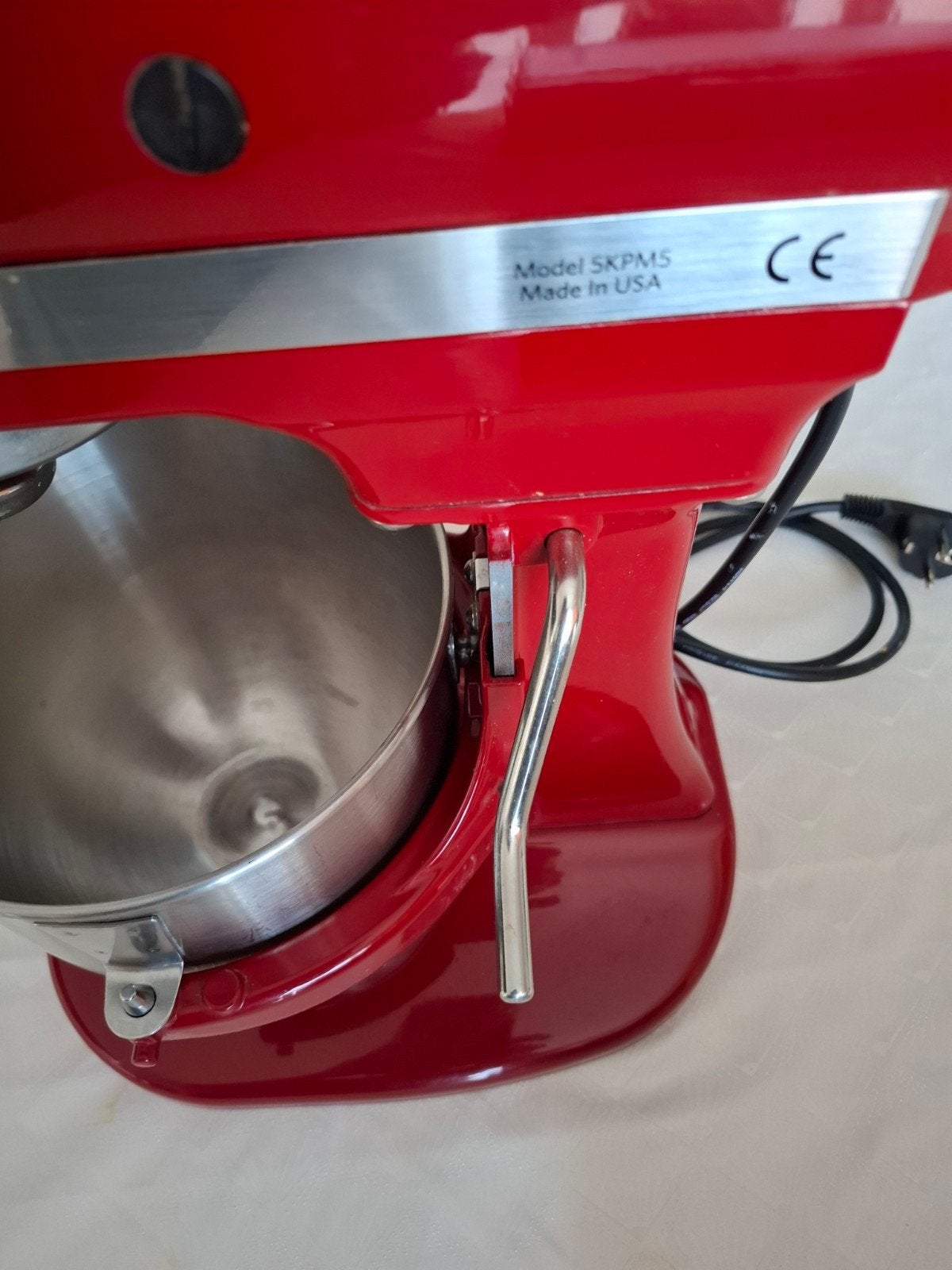 A vendre  robot kitchenaid en bon état., Electroménager, 4 litres ou plus, Enlèvement, Comme neuf, 3 vitesses ou plus