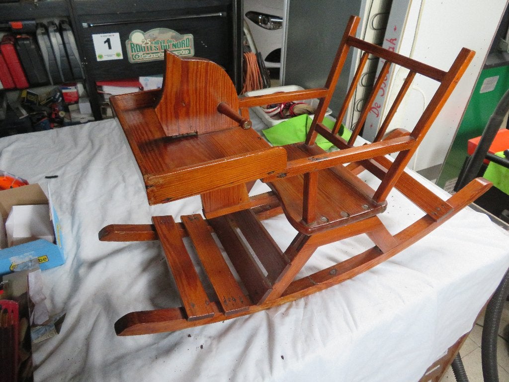 Fauteuil à bascule en bois vieux de 100 ans, Enlèvement