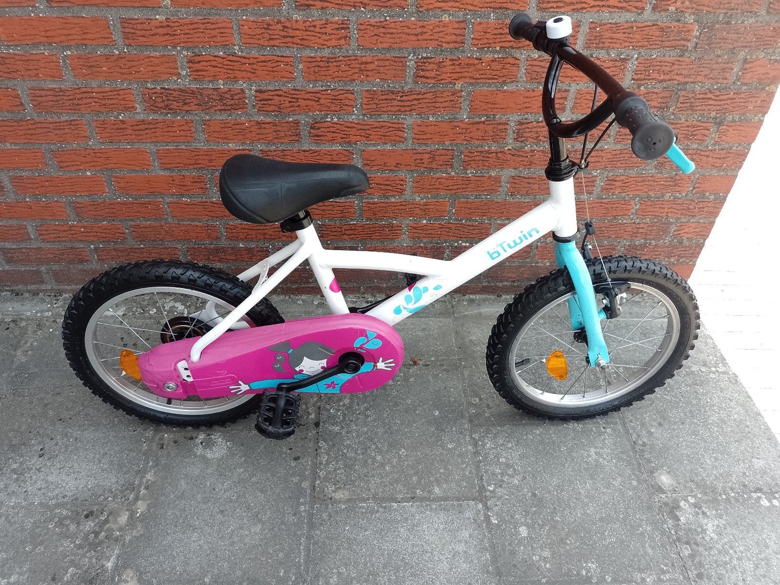 A vendre vélo b'twin decathlon de 16 pouces, Vélos & Vélomoteurs, Vélos | Vélos pour enfant, Frein à tambour, B'twin decathlon