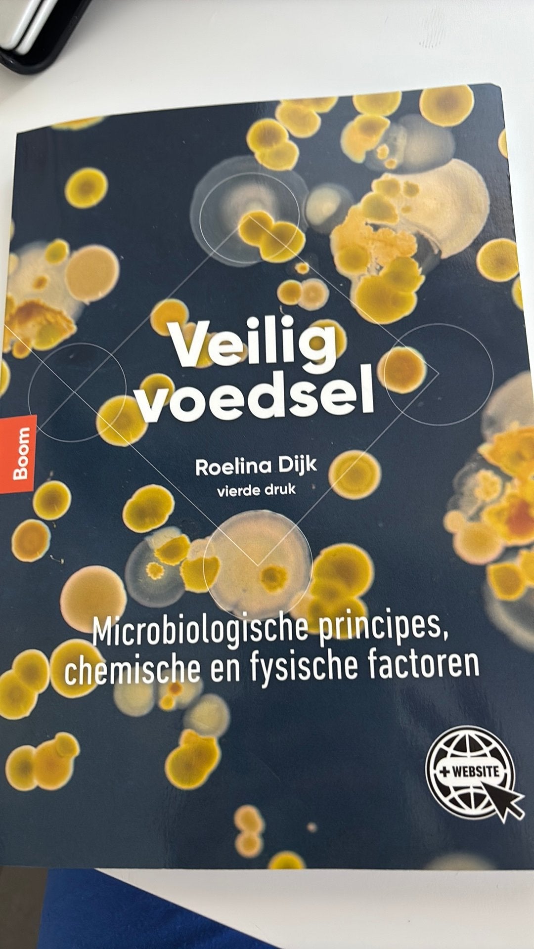 Veilig Voedsel/ roelina dijk/boom, Ophalen, Zo goed als nieuw
