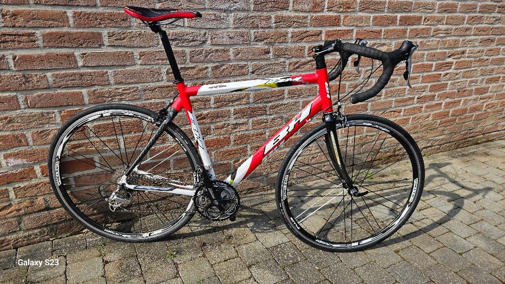 Vélo de course BH, Gebruikt, 26 inch, 15 tot 20 versnellingen, 61 tot 65 cm
