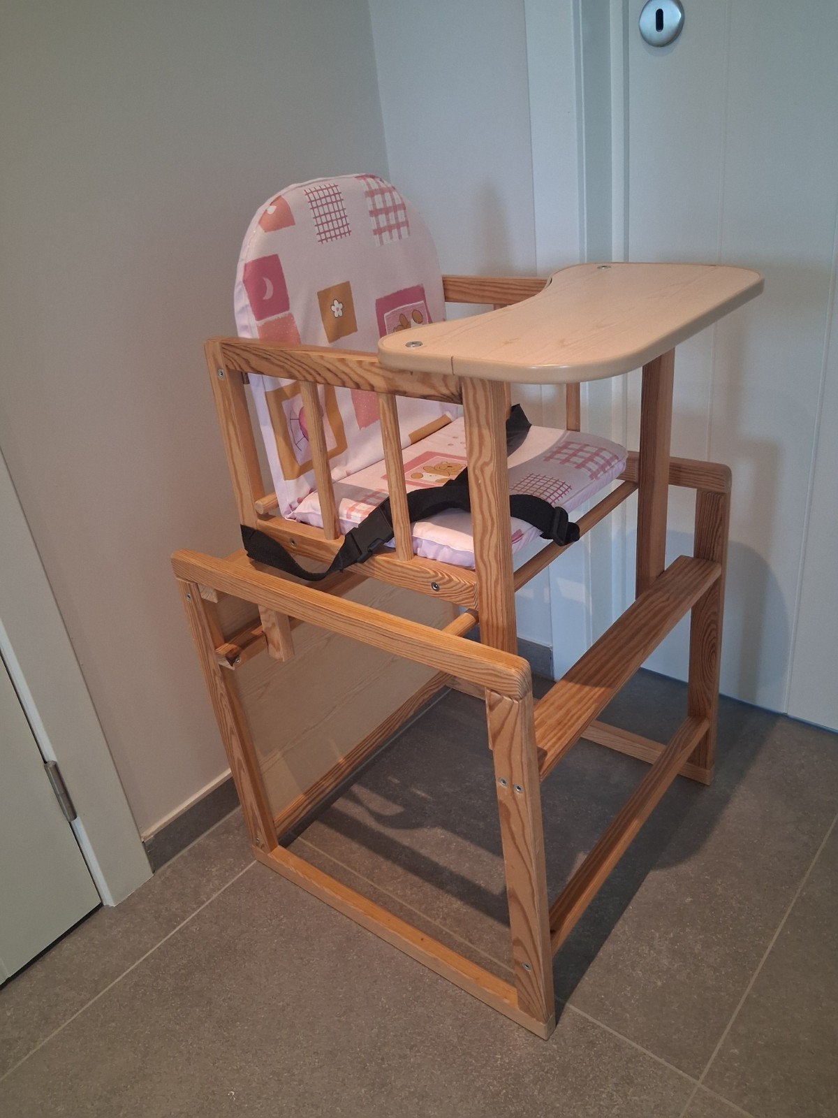 Kinderstoel , tafeltje en stoeltje, Ophalen