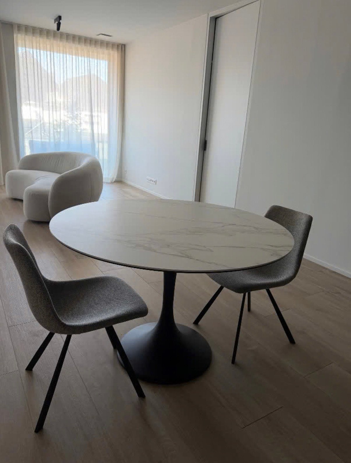 Eettafel, Enlèvement, Comme neuf
