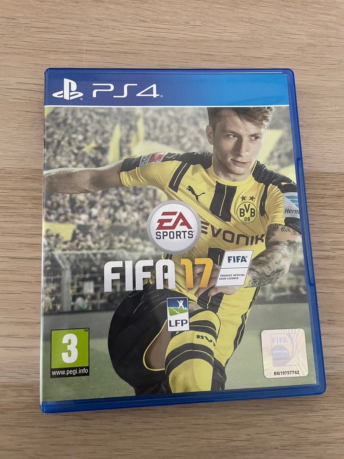Fifa 17 ps4, Consoles de jeu & Jeux vidéo, Enlèvement, Comme neuf