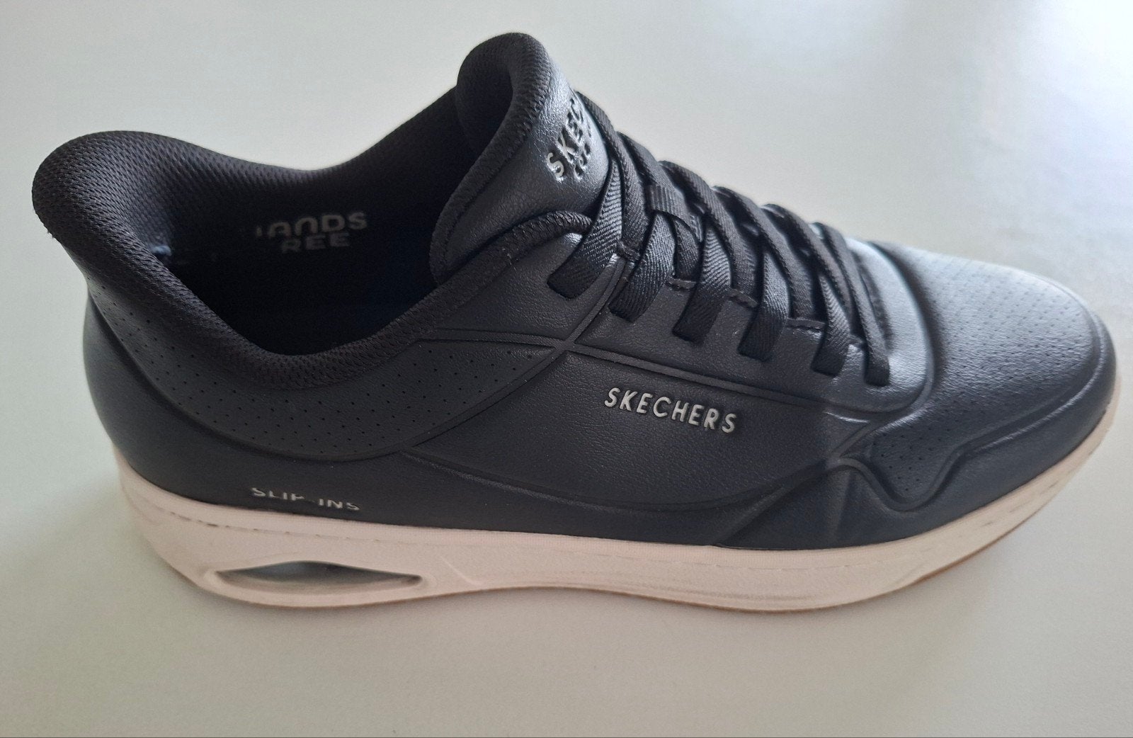 Skechers slip in, Comme neuf, Noir, Skechers, Enlèvement