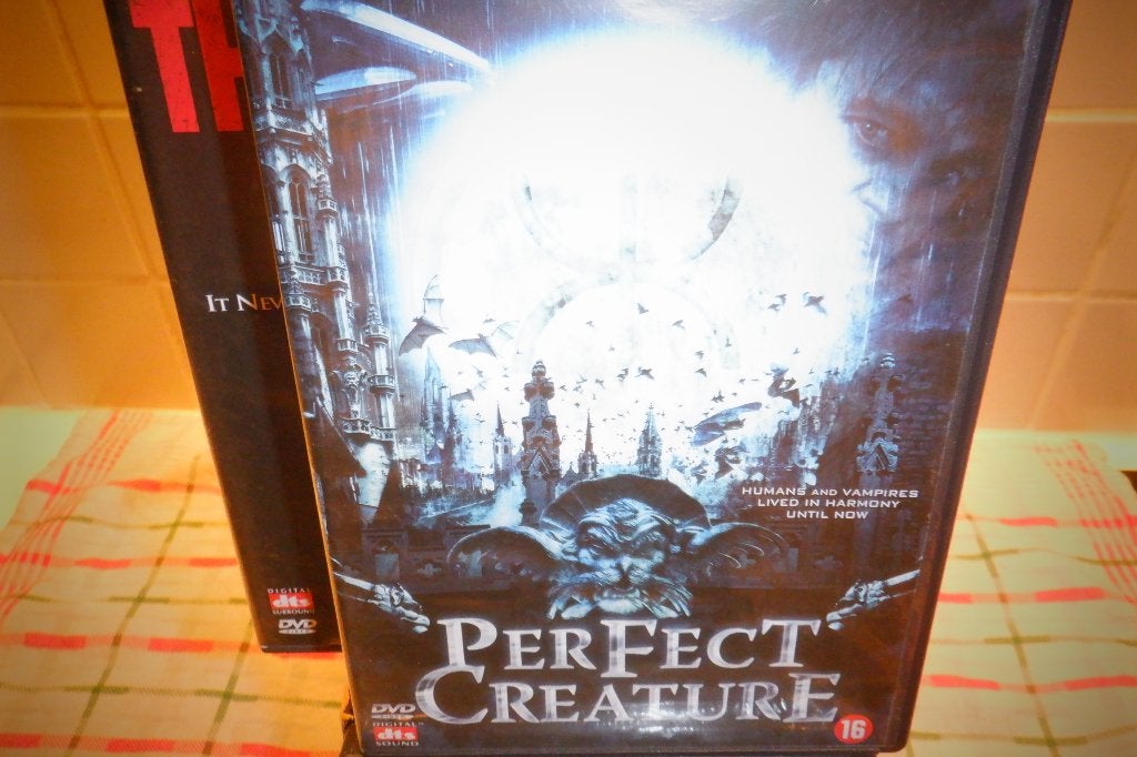DVd Perfect Creature., CD & DVD, Enlèvement ou Envoi, Anglais, Vampires ou Zombies, À partir de 16 ans