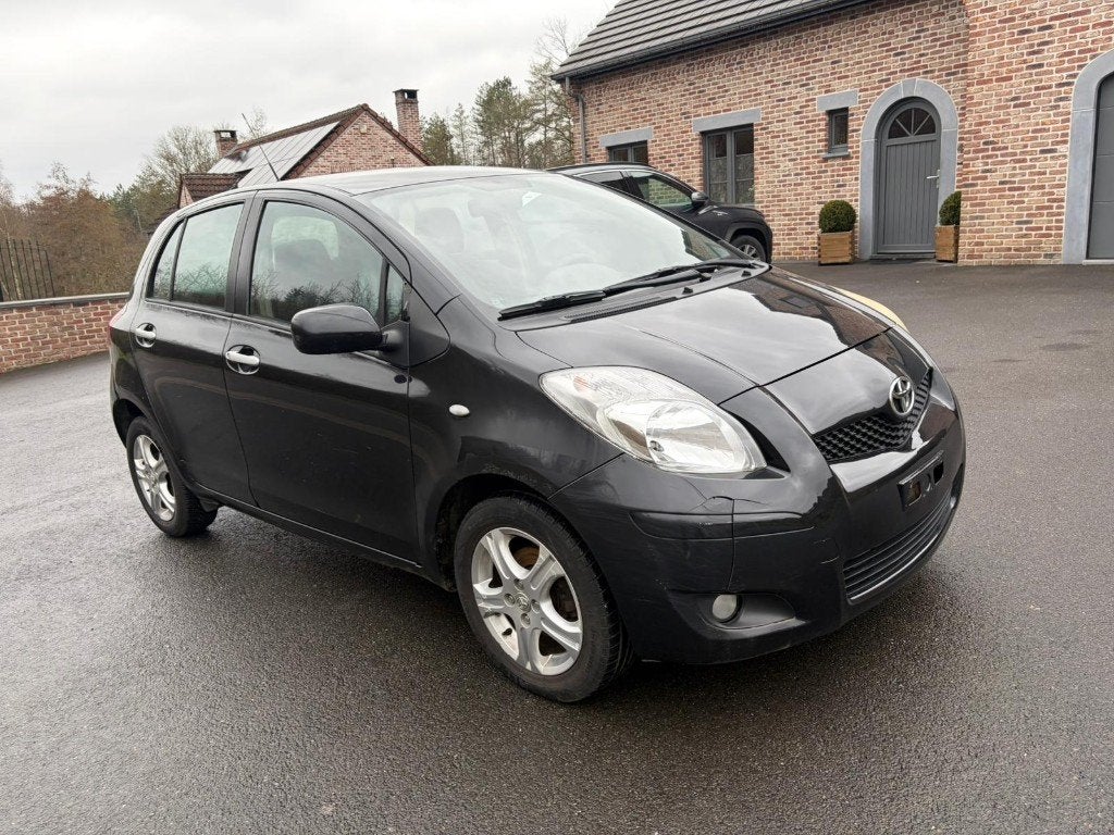 Toyota 1.3 ess 2011, Achat, Boîte manuelle, 1300 cm³, 5 portes