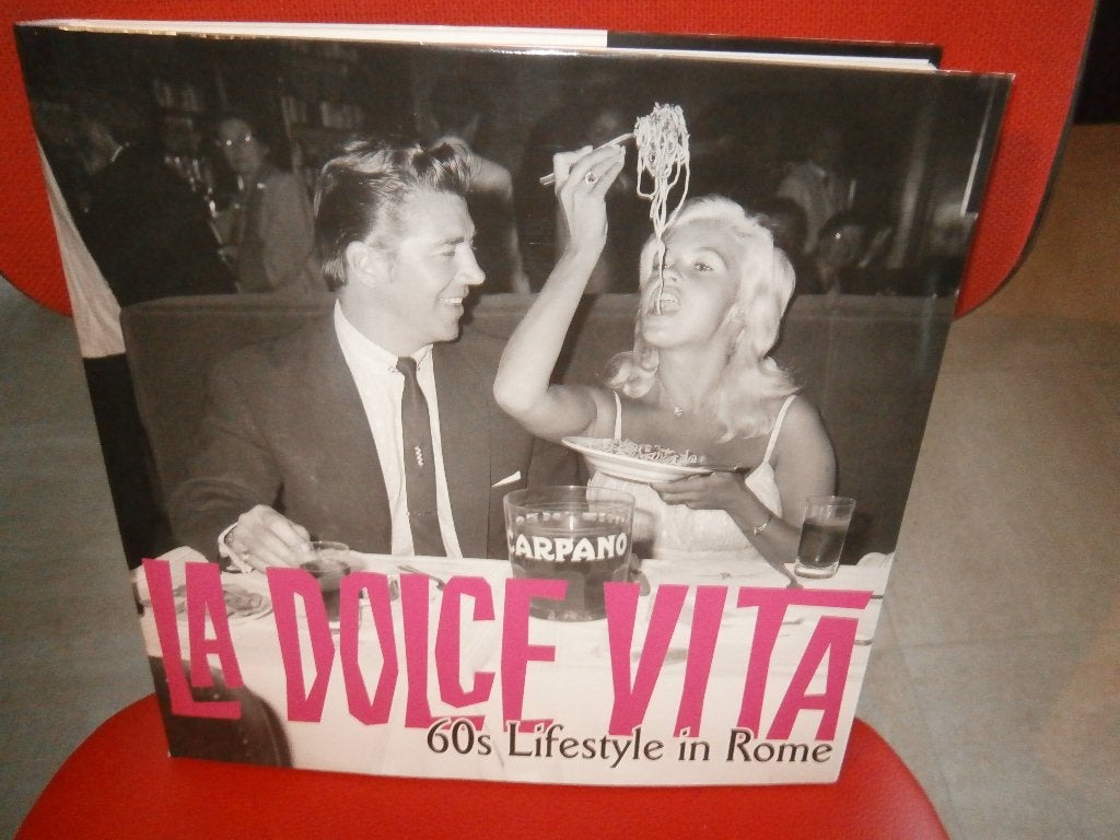 La dolce vita - Le style de vie des années 60 à Rome, Livres, Cinéma, Tv & Médias, Envoi, Neuf, Personnages