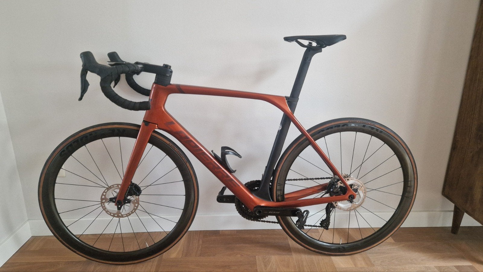 Lapierre Aircode DRS 5.0 2024 maat L in nieuwstaat
Frame is, Fietsen en Brommers, Fietsen | Racefietsen, Ophalen, Aluminium, Giant