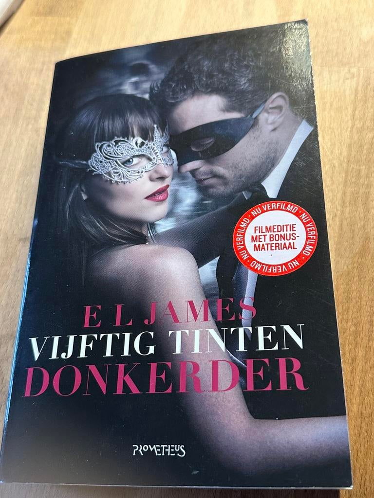 Vijftig tinten Donkerder, Boeken, Ophalen of Verzenden, Zo goed als nieuw