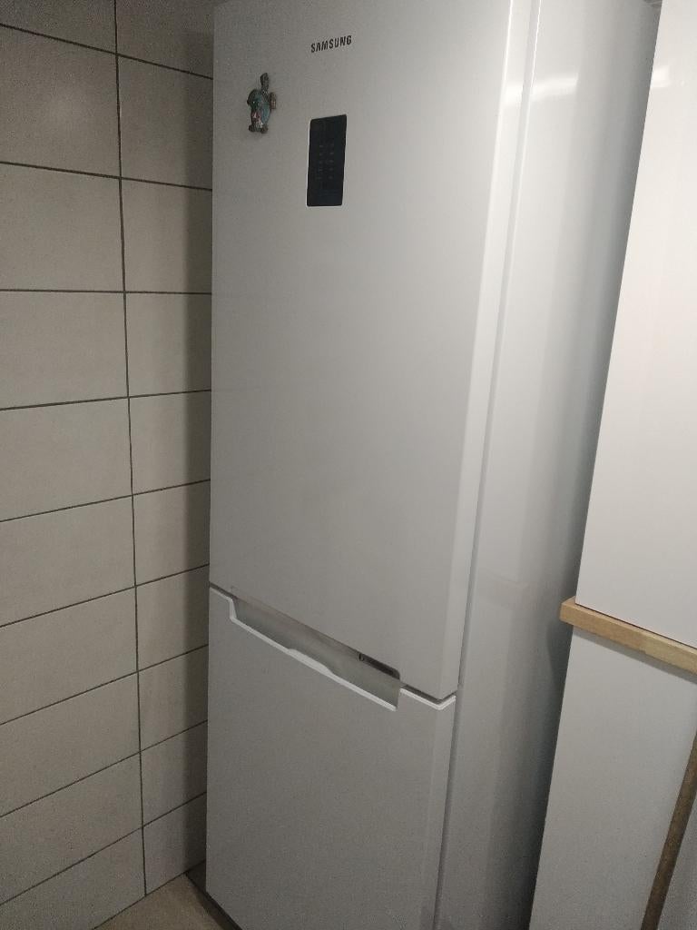 Samsung combi frigo - diepvries, Elektronische apparatuur, Koelkasten en IJskasten, Ophalen, 200 liter of meer, 160 cm of meer