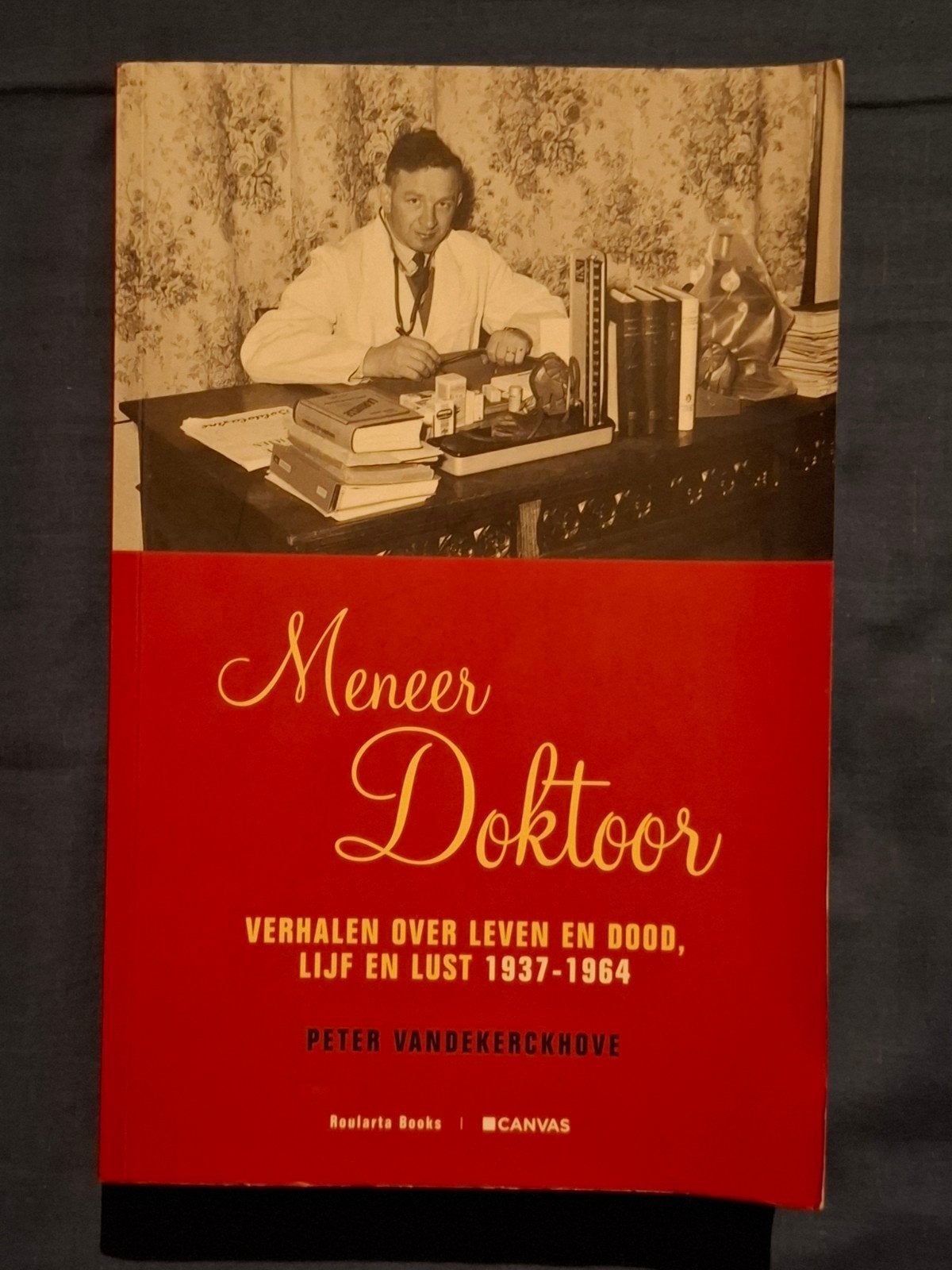 P. Vandekerckhove - Meneer doktoor, Boeken, Ophalen of Verzenden, Gelezen, P. Vandekerckhove
