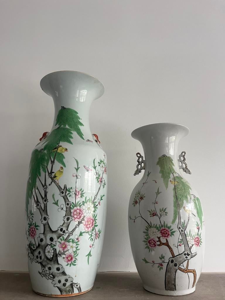 Lot 2 chinese familie rose vazen, Enlèvement ou Envoi