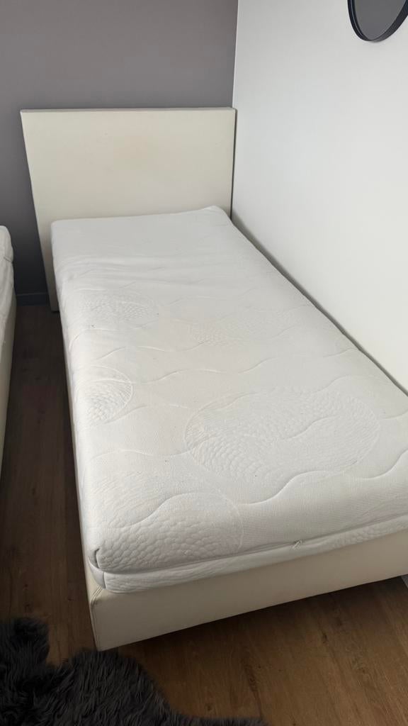 Wit bed (boxspring) moet snel weg!, Maison & Meubles, Chambre à coucher | Lits boxsprings, 100 cm, 210 cm, Une personne, Enlèvement