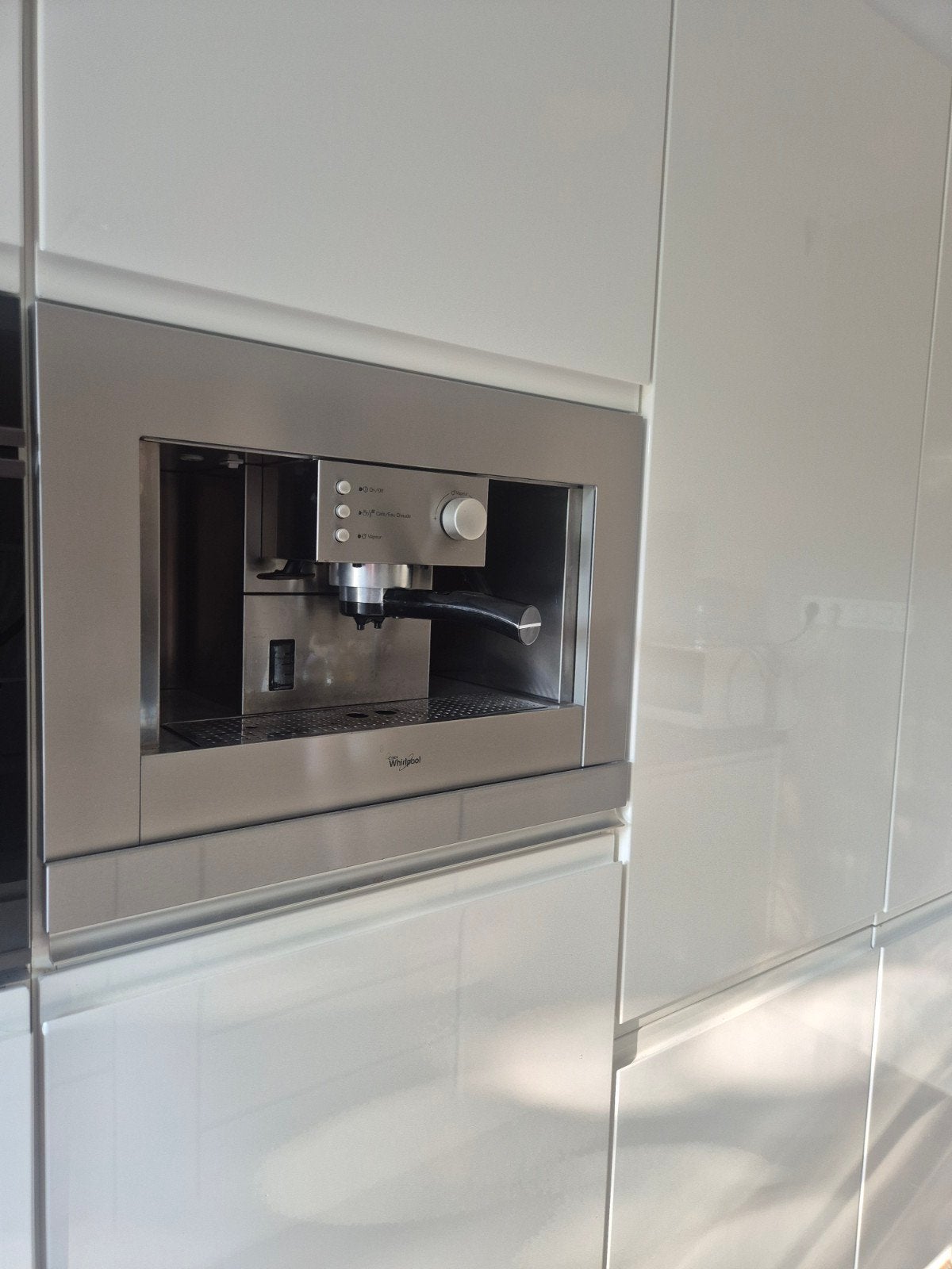 Whirlpool ACE 010/IX Koffiemachine inbouw, Elektronische apparatuur, Koffiezetapparaten, Ophalen, Koffiemachine, Afneembaar waterreservoir