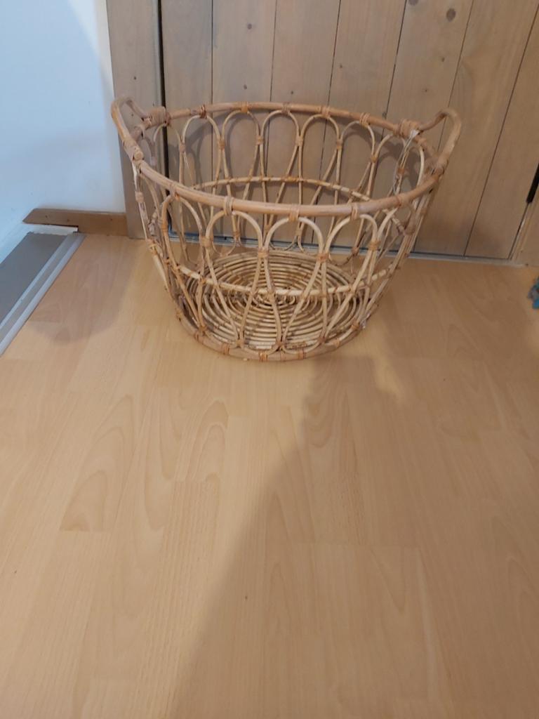 Grote rotan mand nieuw, Huis en Inrichting, Woonaccessoires | Schalen en Manden, Ophalen, Mand